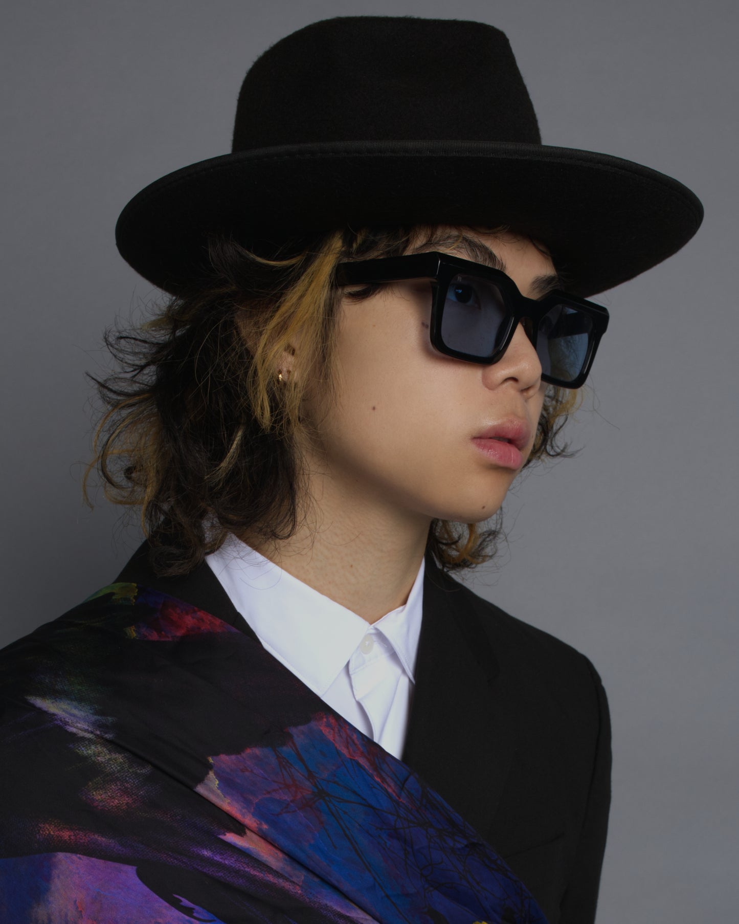 YUKI SUNGLASSES BLACK - BLUE