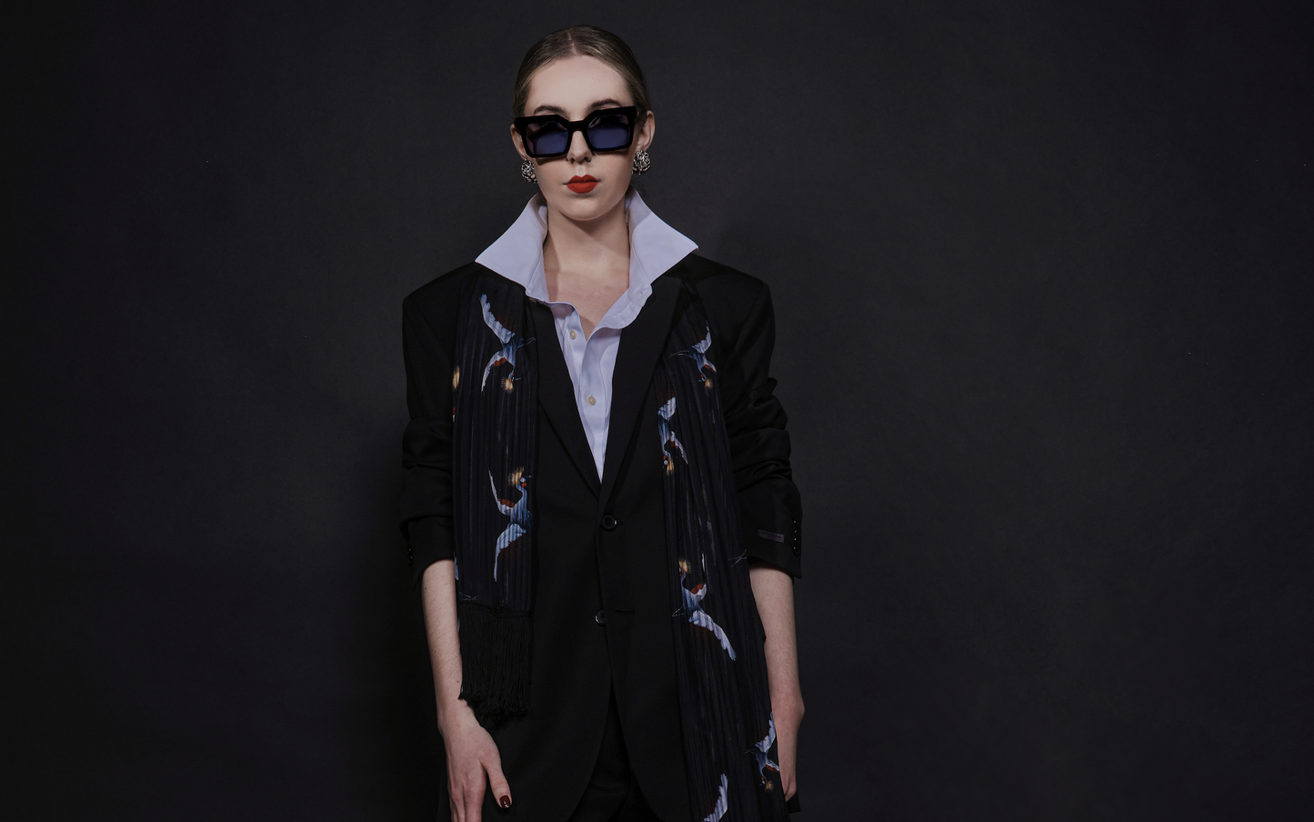 YUKI SUNGLASSES BLACK - BLUE