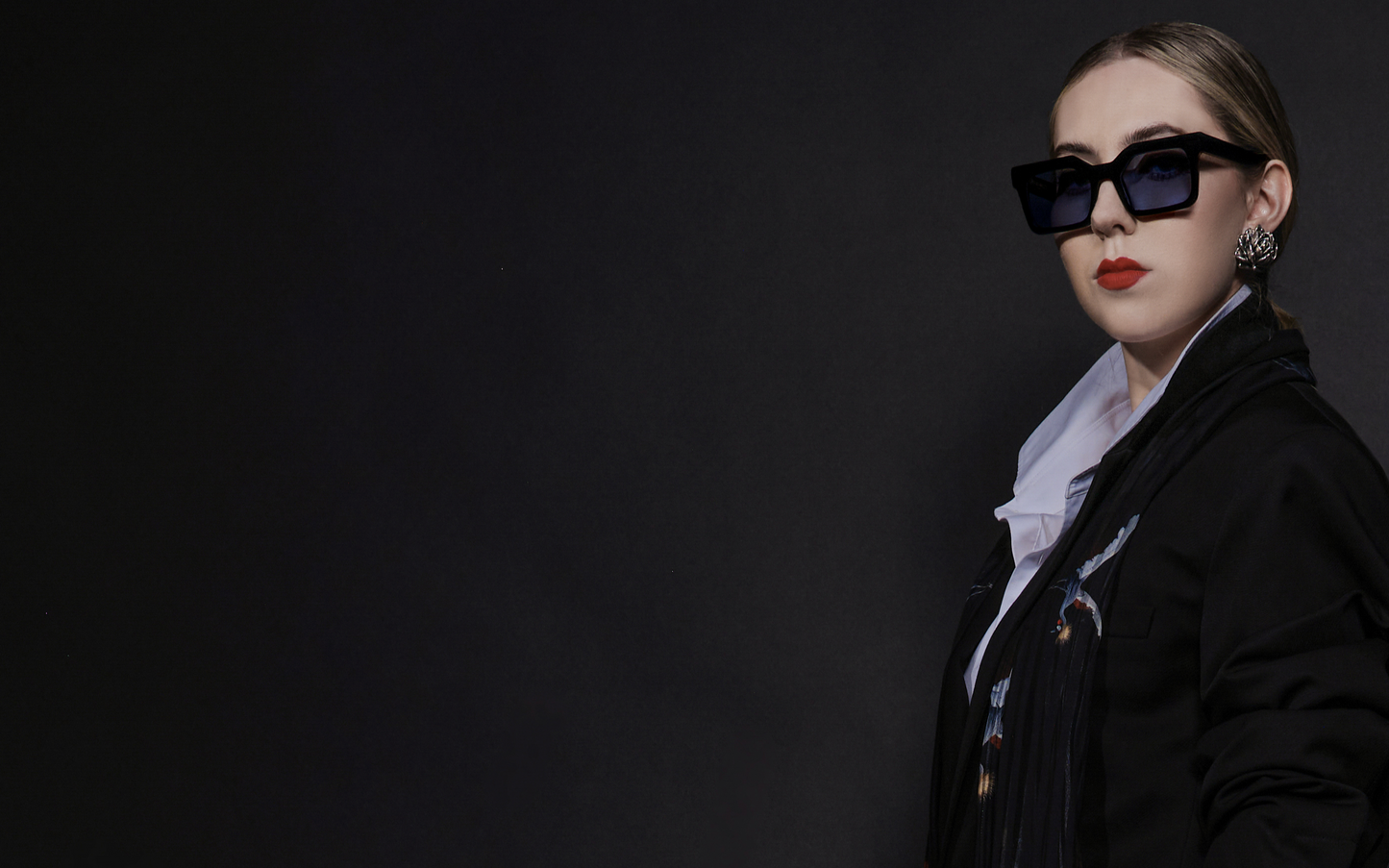 YUKI SUNGLASSES BLACK - BLUE