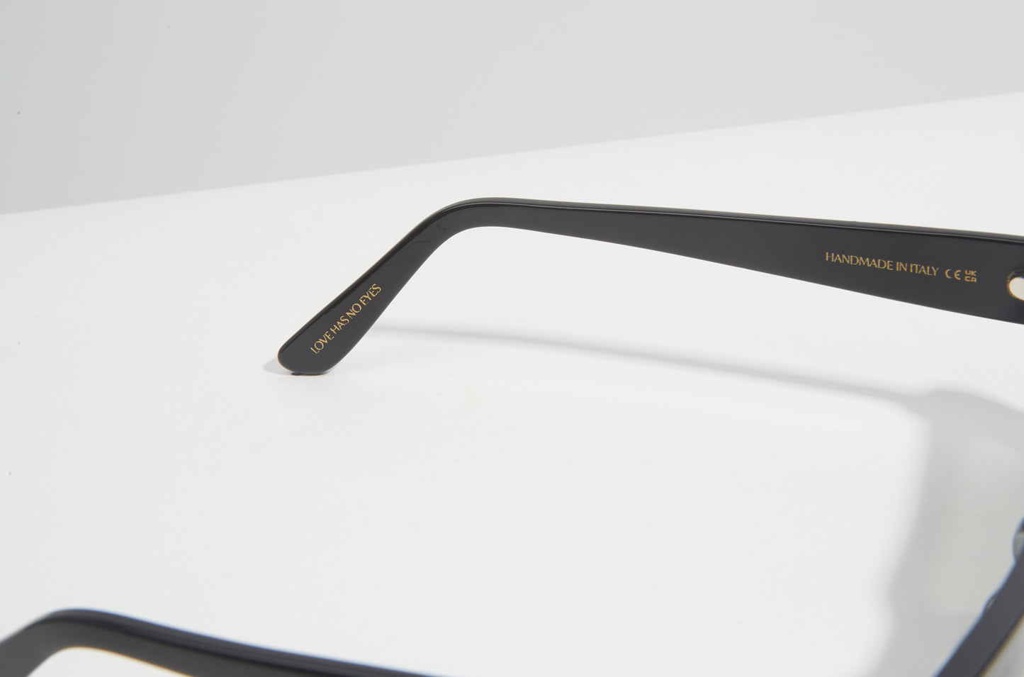 REI SUNGLASSES - BLACK