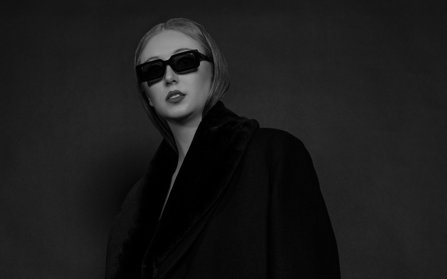 REI SUNGLASSES - BLACK
