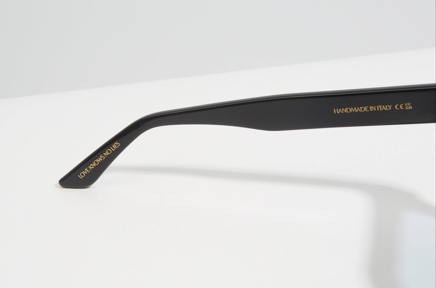 YUKI SUNGLASSES BLACK - BLUE